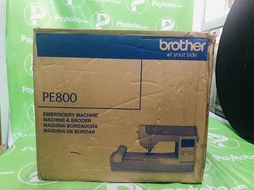 Máquina de bordar Brother PE800